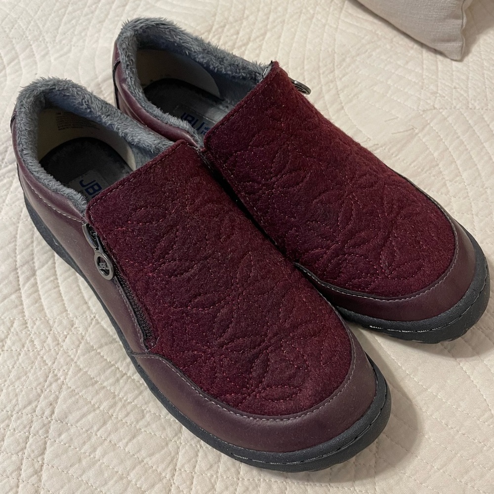 JBU Women Amber Wool High Grip Shoe Size 7